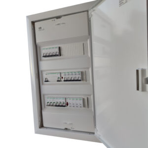 SCHNEIDER Πίνακας Τριφασικός με Αντικεραυνικά και Κλειστού Τύπου Πορτάκι